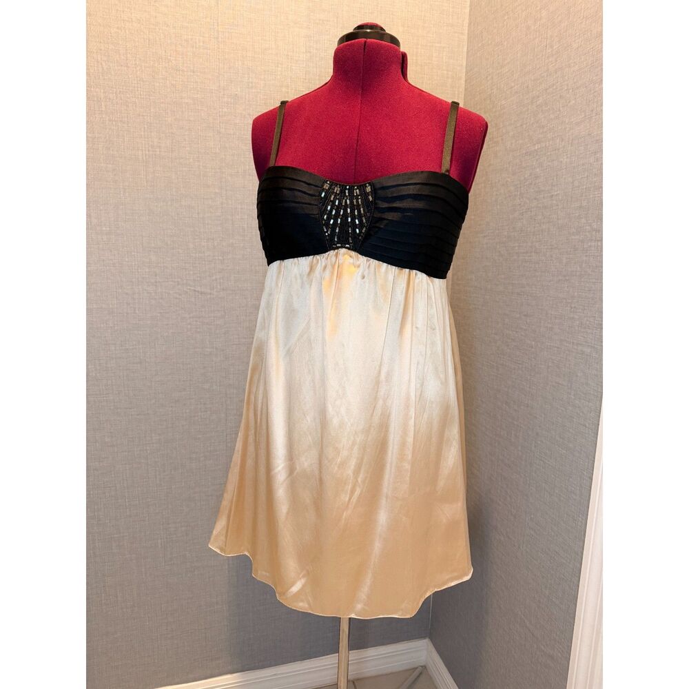 BCBGMAXAZRIA Beaded Cocktail Babydoll Dress Black Champagne Silk Size 12 Vintage